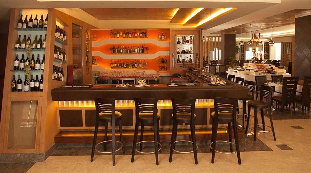 Radisson Blu Suites Gurgaon Esterno foto