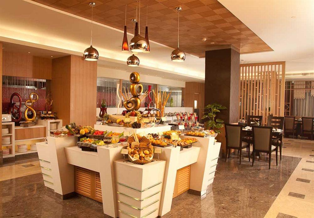 Radisson Blu Suites Gurgaon Esterno foto