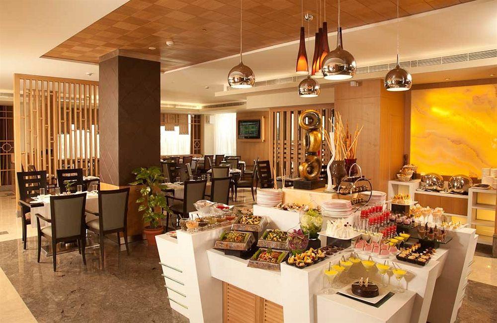 Radisson Blu Suites Gurgaon Esterno foto