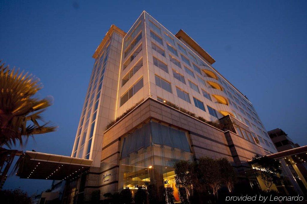 Radisson Blu Suites Gurgaon Esterno foto